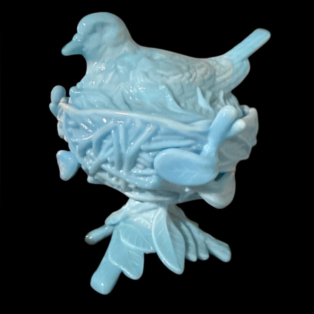 Westmoreland glass Blue Bird on Nest